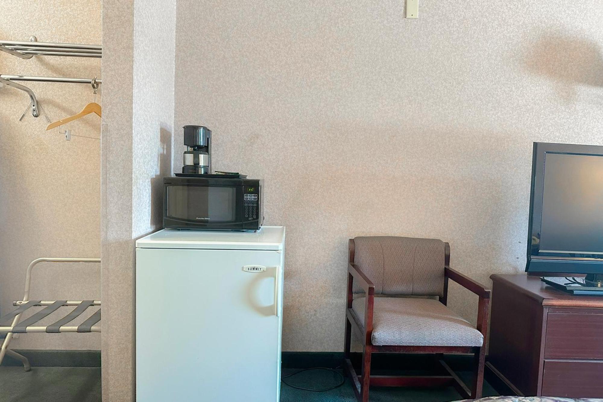 Oyo Hotel East Macon I-75 エクステリア 写真