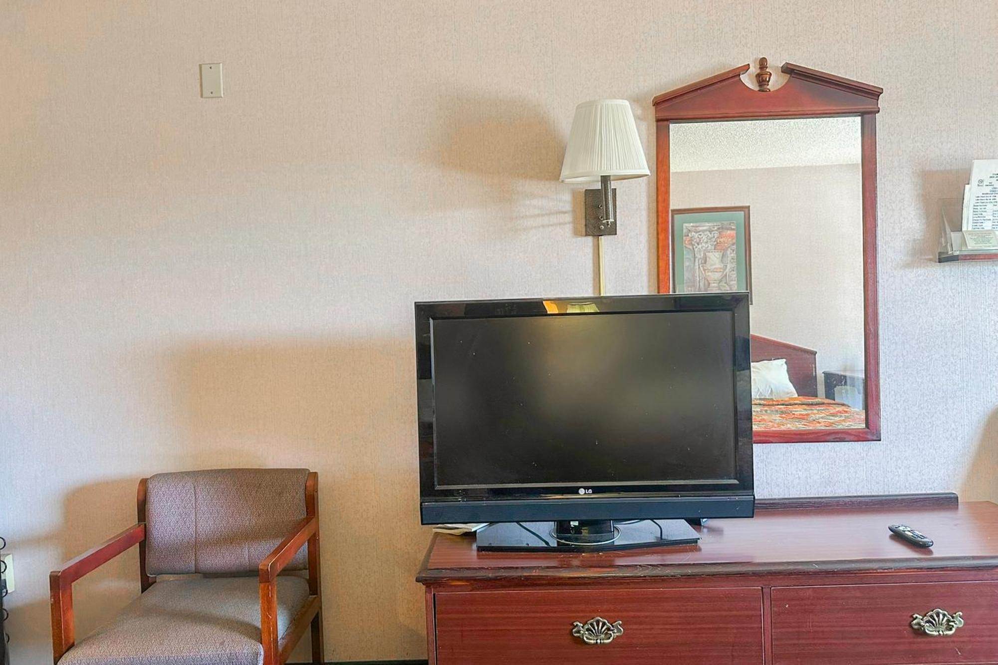 Oyo Hotel East Macon I-75 エクステリア 写真